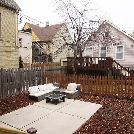 Renovated Brady St. Classic Milwaukee Exterior foto