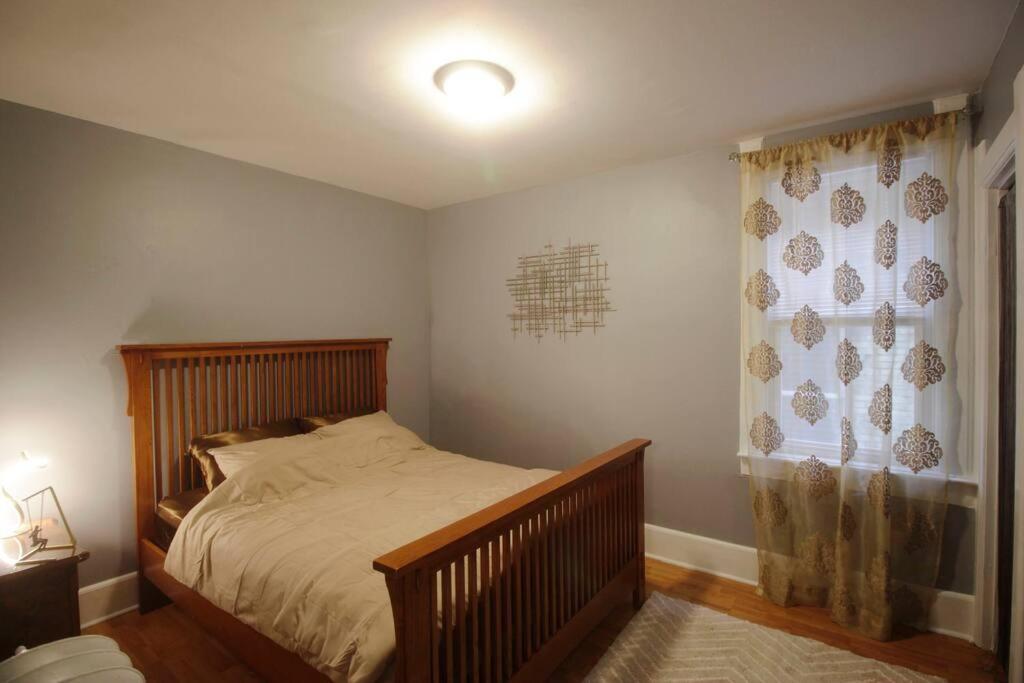 Renovated Brady St. Classic Milwaukee Exterior foto